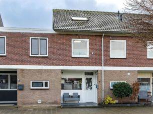 Theo van Doesburgstraat 9, Almelo