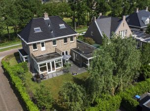 Van der Waalslaan 1, Almelo